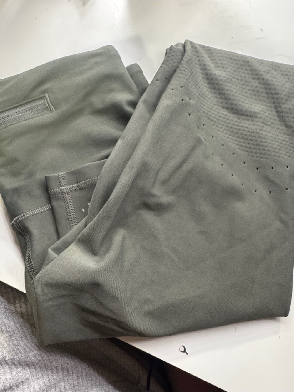 Lululemon In Focus Tight - Picture 3 of 3